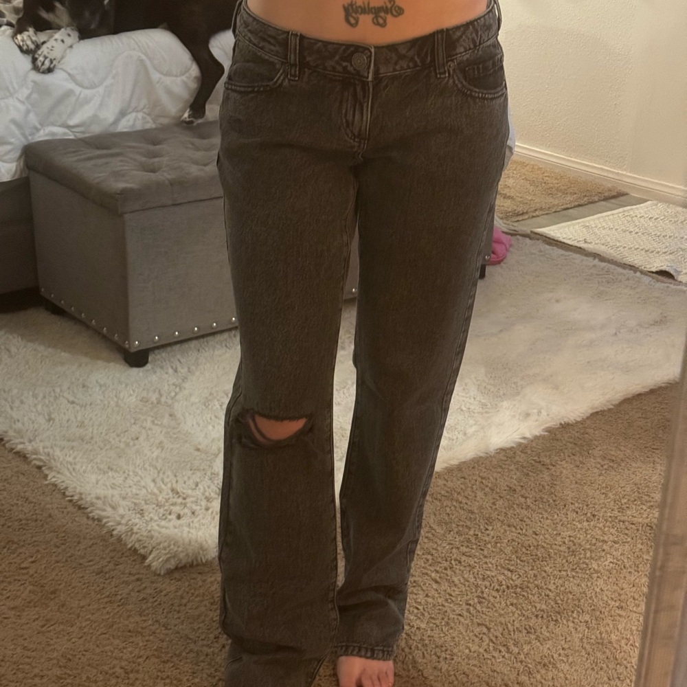 Low rise ripped garage jeans